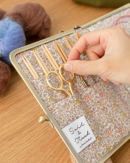 Knitter's needle case - Corduroy -