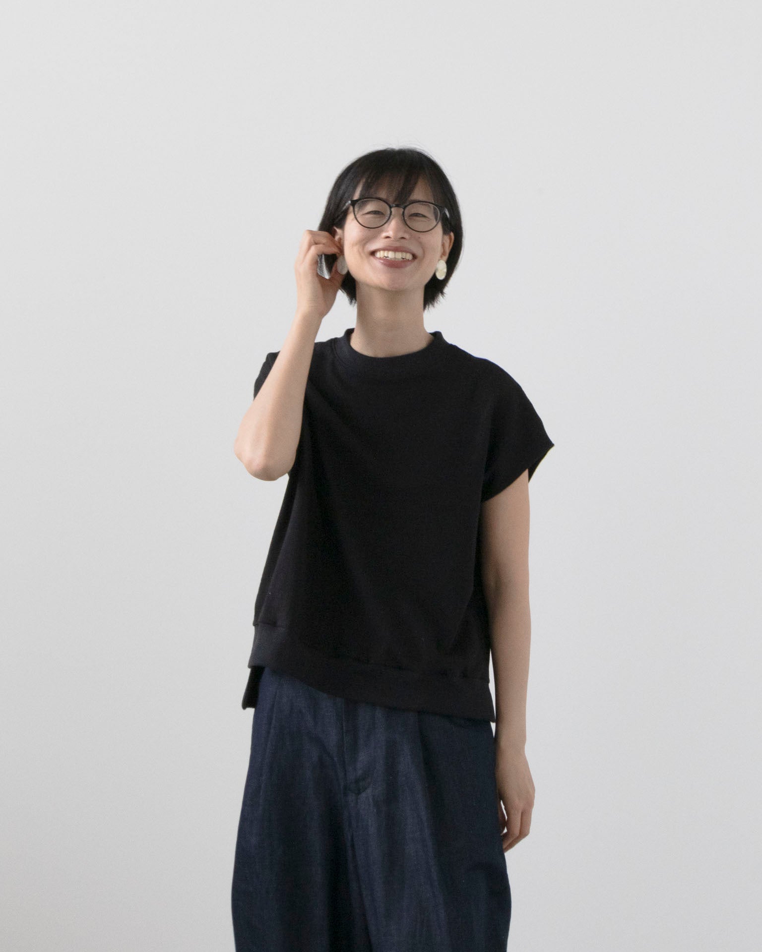 ブラック x 大人のTシャツ